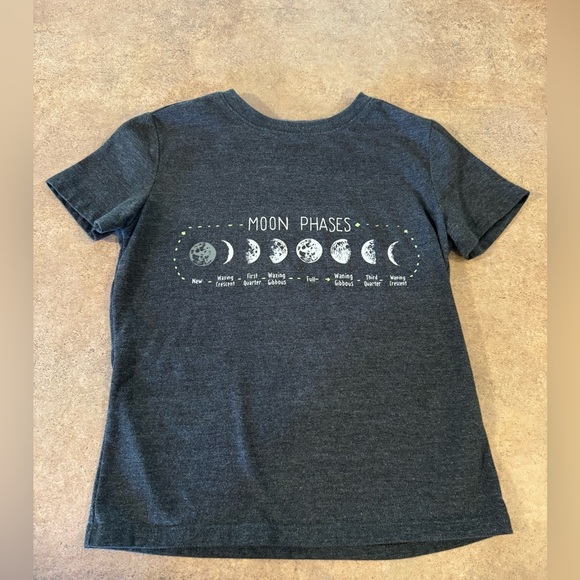 Cat & Jack Gray Short Sleeve Tee with Moon Phases - Picture 1 of 3